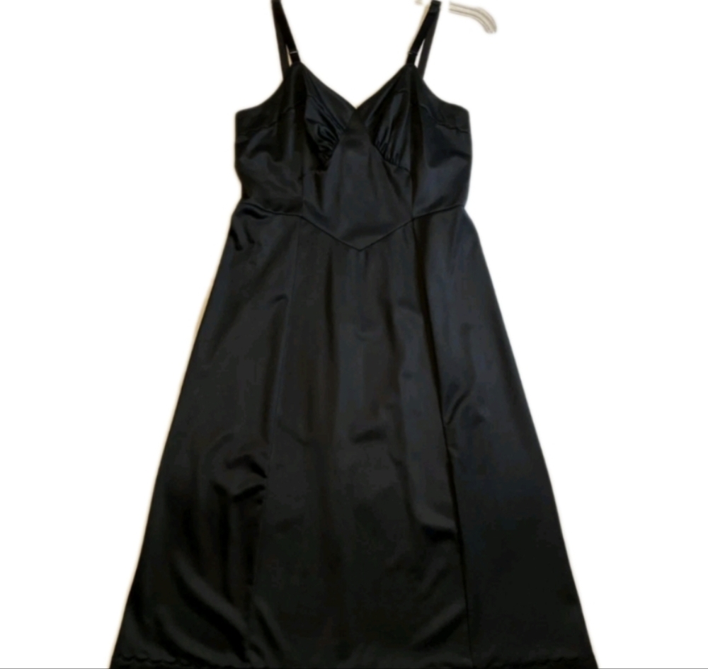 🖤Vintage 1960's Aristocraft by Superior Black Full Slip Size 34" Nylon